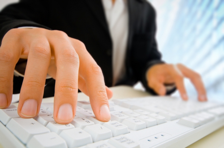 Уго Чавес вернулся в Венесуэлу после лечения от рака