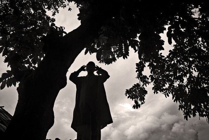 Иран запретил авиаперелеты во время призыва муэдзина