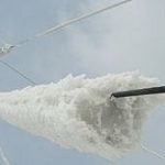 Без электричества остаются тысячи домохозяйств