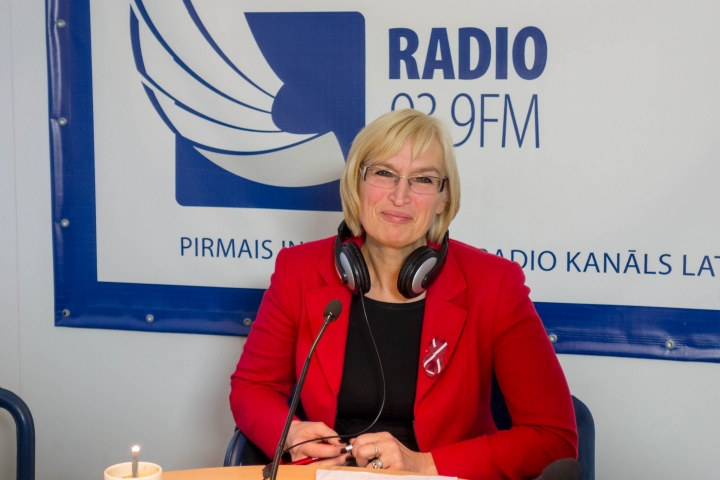Половина латвийцев «за» отставку Цирцене