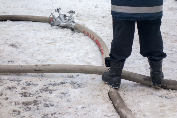 Пожарные спасли из огня пять человек