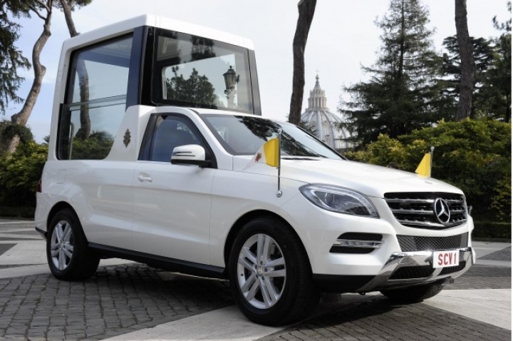 Mercedes подарил Бенедикту XVI новый «папамобиль»