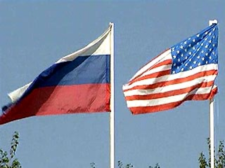 Гражданам США запретили усыновлять российских детей