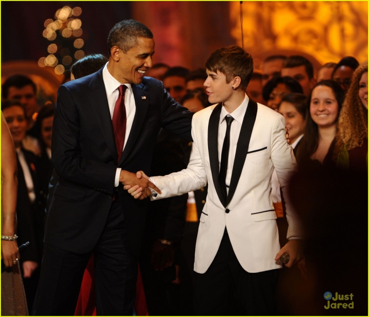 Обама и Бибер написали самые популярные твиты года