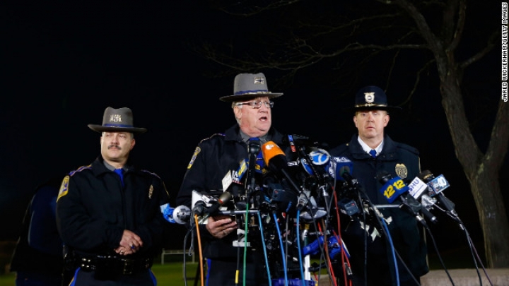 Полиция рассказала подробности о массовом убийстве в Ньютаун