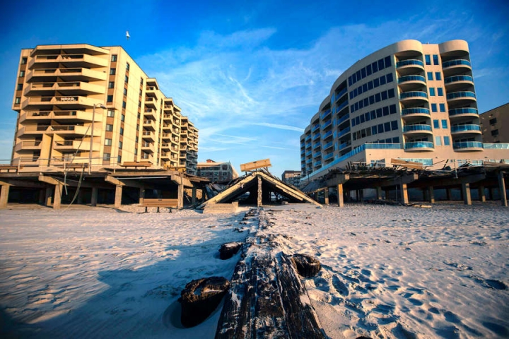 Знаменитую деревянную набережную на пляже в Куинсе заменят на бетонную