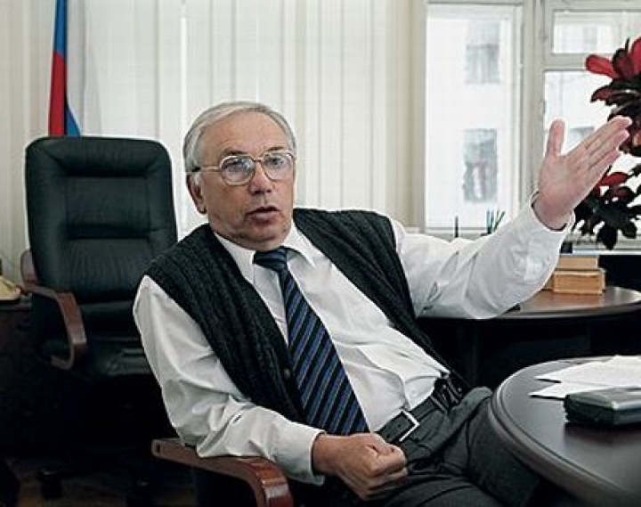 Правозащитник попросил вернуть Ходорковскому и Лебедеву 17 миллиардов