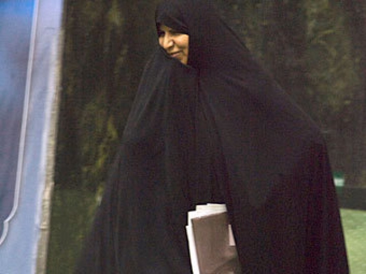 Ахмадинеджад уволил единственную женщину-министра