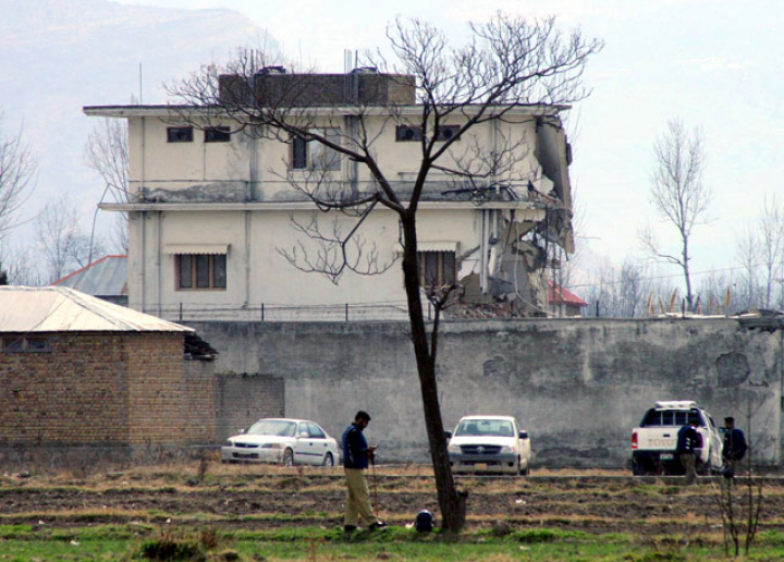 Бин Ладен был вынужден дать взятку за право на строительство дома