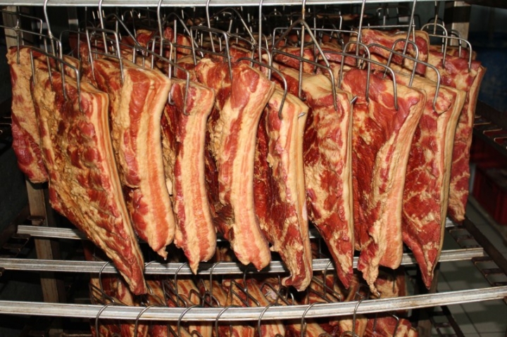 Ситуацию со свиной чумой в Латвии проверят эксперты Еврокомиссии