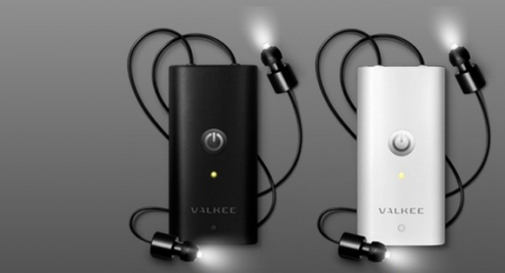 В Финляндии придумали наушники-антидепрессанты, светящие в мозг (ВИДЕО)