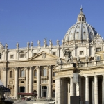 Ватикан прекращает принимать платежи банковскими картами