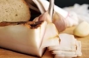К берегам Шотландии прибило огромную кучу сала