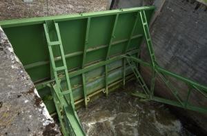 Для устранения наводнения в Огре открыта дамба