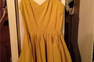 Блондинка стала мировой знаменитостью после продажи платья на eBay (ФОТО)