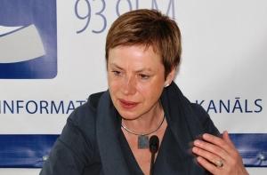 Элерте нашла у латвийцев менталитет общества в ссылке