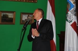 Президент назвал обращение Судрабы к народу смешным