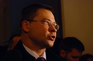 Премьер назвал три причины для роста экономики после введения евро