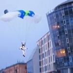 В прыжке парашютиста с рижской высотки замешан эстонец