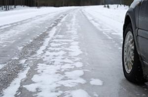 ВНИМАНИЕ: гололед на дорогах Латвии
