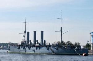 Знаменитый крейсер «Аврора» поставят на ход