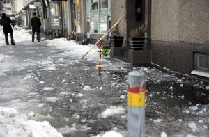 Вице-мэр Риги мобилизует всех дворников на борьбу с гололедом