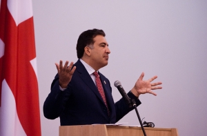 Саакашвили готов обсудить вопрос ограничения своих полномочий