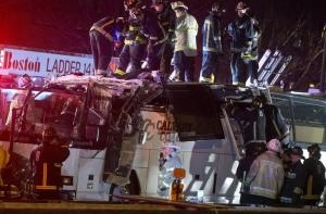 В США автобусу с детьми снесло второй этаж (ФОТО)