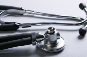 Врачи должны латвийцам более 143 тысяч латов