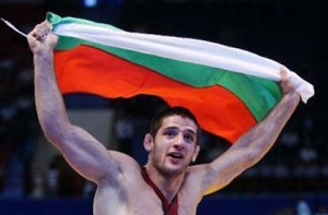 Олимпийский чемпион решил вернуть золотую медаль
