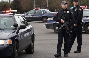 В США пенсионер уже 6 дней удерживает школьника в заложниках