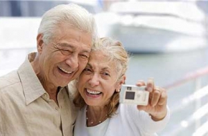 За год латвийские пенсионеры получили миллиард латов