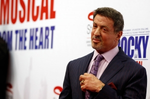 Сталлоне поддержал запрет на продажу штурмового оружия