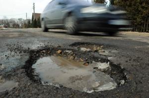 Минсообщения получит более 10 миллионов латов на дороги