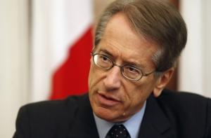 Глава МИД Италии подал в отставку