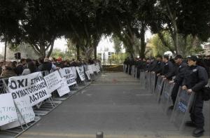 Латвию обязали не принимать уходящие с Кипра российские деньги