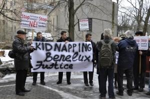 Рижане выступили в защиту Елены Антоновой