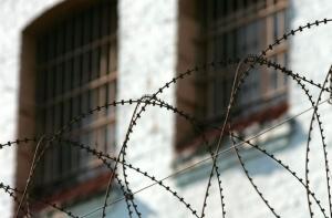 2000 заключенных могут оказаться на свободе раньше срока