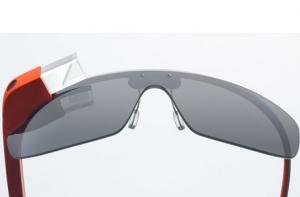 Google показала первые приложения для очков-компьютера Glass