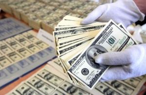 Во время кризиса власти США выплачивали миллионерам пособия по безработице