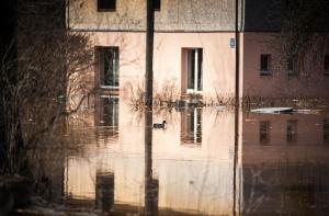 НАВОДНЕНИЕ В ЛАТВИИ: люди остались без домов, денег и документов (ФОТО)