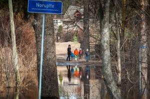 Цесис приходит в себя после паводка