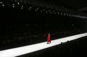Экс-редактор Vogue рассказала, зачем модели едят бумагу