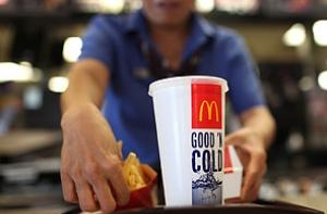 «McDonald’s» выплатит 30 тыс. латов за травму на рабочем месте