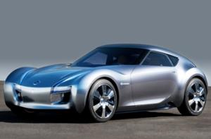 Компактный спорткар Nissan покажут осенью