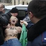 Приговоренная к казни активистка FEMEN сбежала из-под стражи
