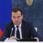 Медведев выполнил 40 процентов предвыборных обещаний Путина