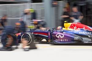 Механики Red Bull установили мировой рекорд скорости пит-стопа