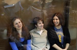 Участница Pussy Riot попросила о досрочном освобождении