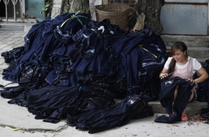 США сворачивают джинсовое производство